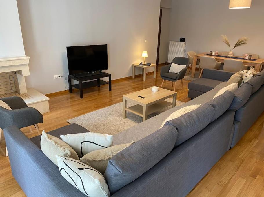 Classy 3Br With 2 Bathrooms Apartment In Marousi Athens Luaran gambar